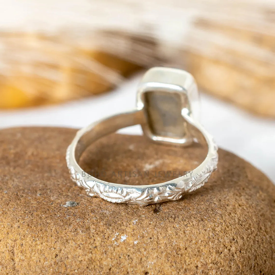 Raw Labradorite Sterling Silver Ring: Floral Boho Gemstone