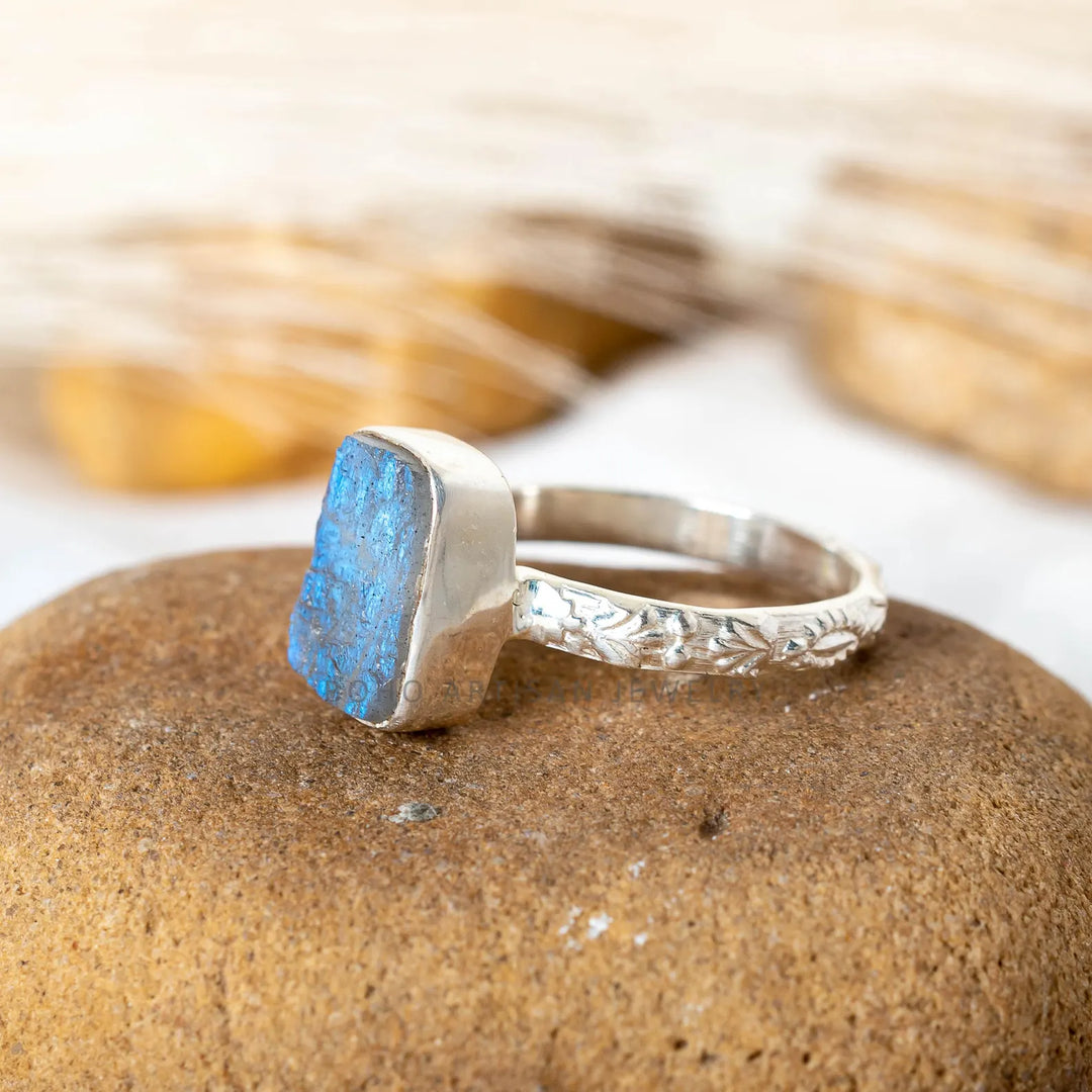Raw Labradorite Sterling Silver Ring: Floral Boho Gemstone