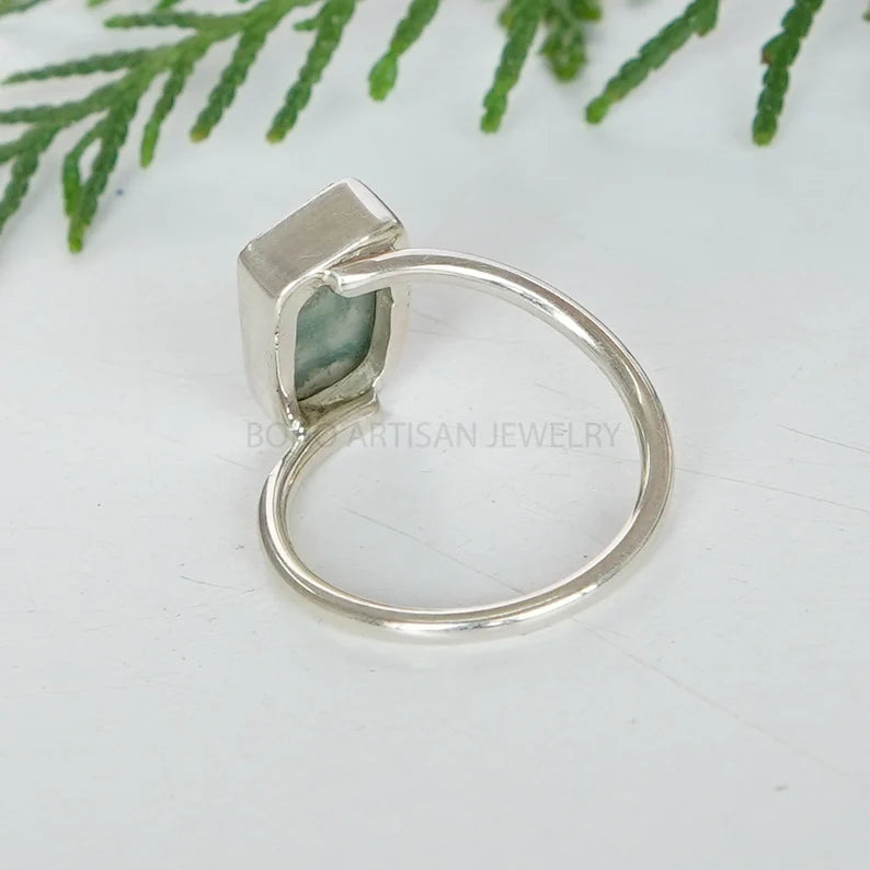 Handmade Moss Agate Ring: 925 Sterling Silver Twisted Band, Boho Jewelry
