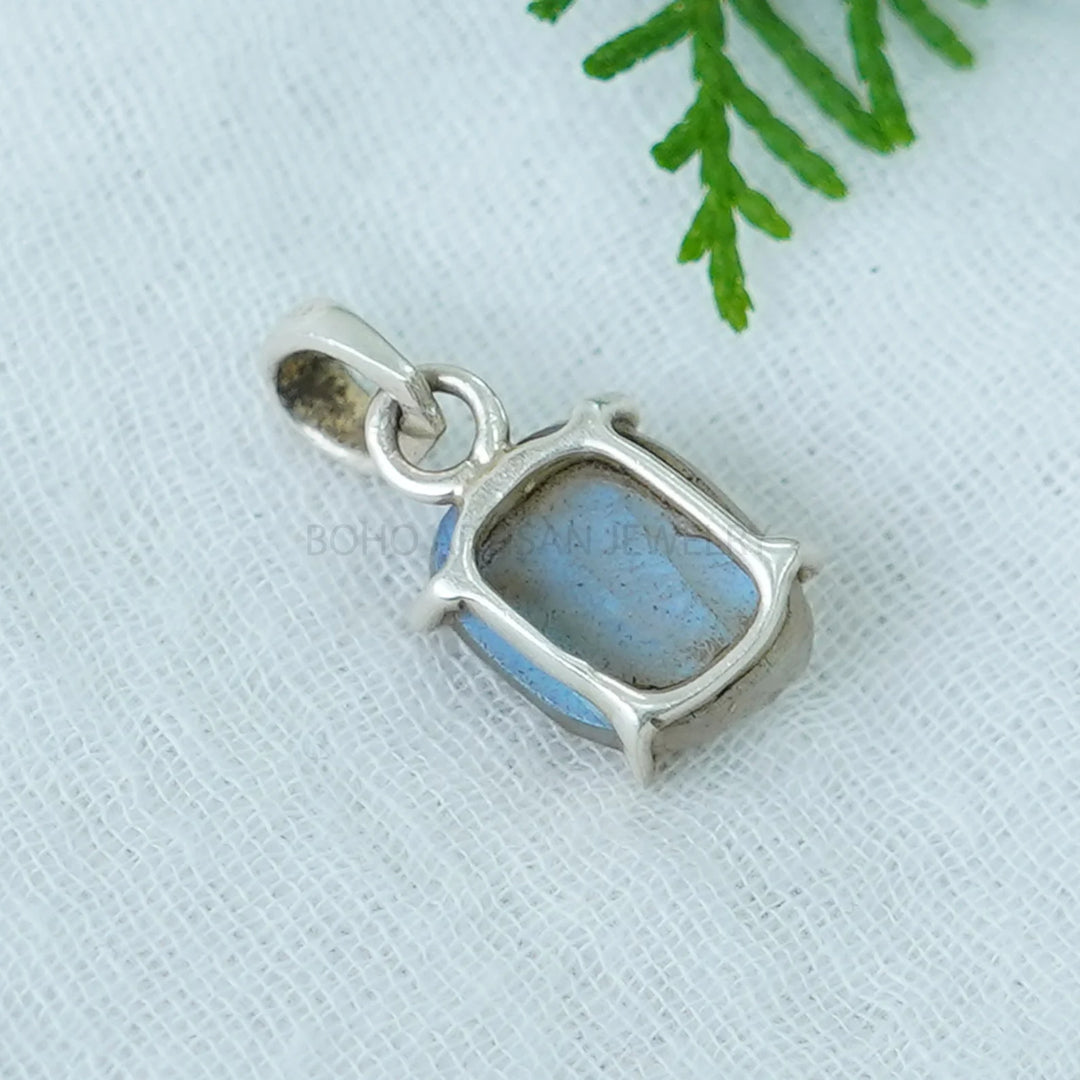 Raw Labradorite Pendant, 925 Sterling Silver Charm Necklace, Handmade Crystal Jewelry