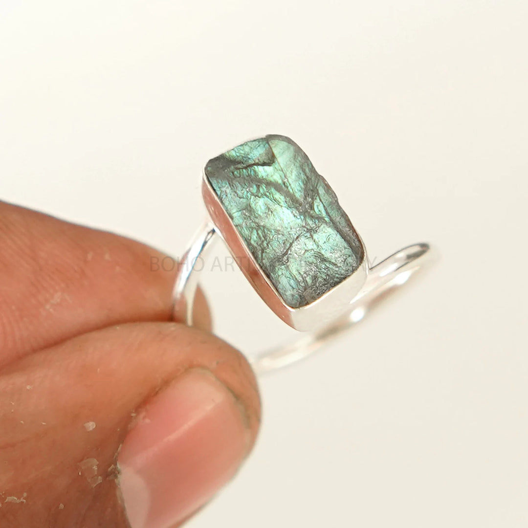 Raw Labradorite Twisted Ring, Rough Labradorite Ring, Sterling Silver 925 Jewelry, Handmade Silver Band, Raw Crystal, Birthday Gift For Her