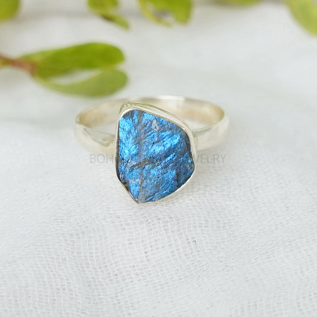 Raw Labradorite Ring, Blue Fire Labradorite Ring, Stacking Ring, Handmade Labradorite Ring, Raw Mineral Jewelry, Boho Ring, Gift for her
