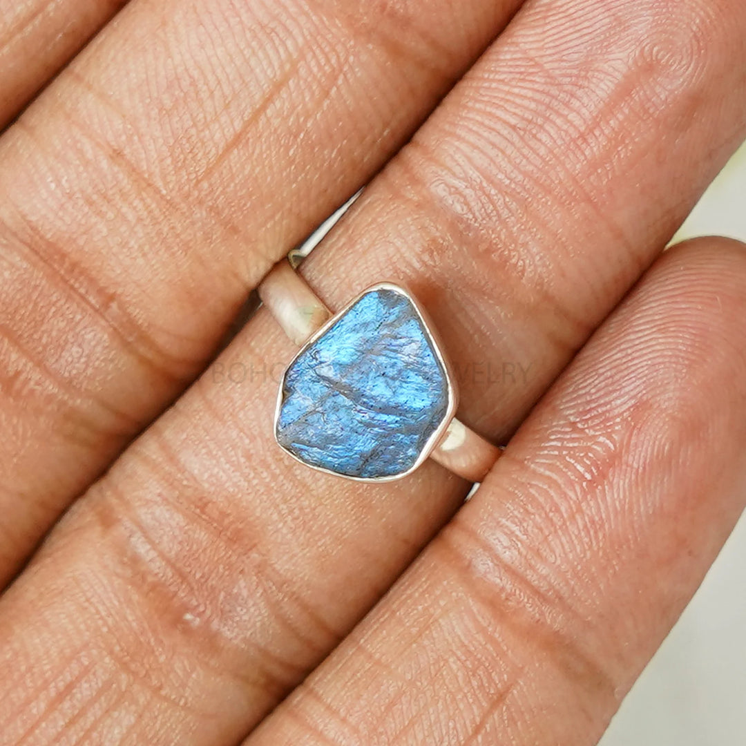 Raw Labradorite Ring, Blue Fire Labradorite Ring, Stacking Ring, Handmade Labradorite Ring, Raw Mineral Jewelry, Boho Ring, Gift for her