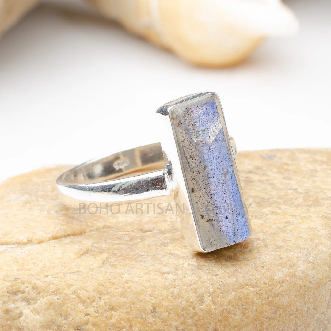 Raw Labradorite Sterling Silver Ring: Twisted Boho Band