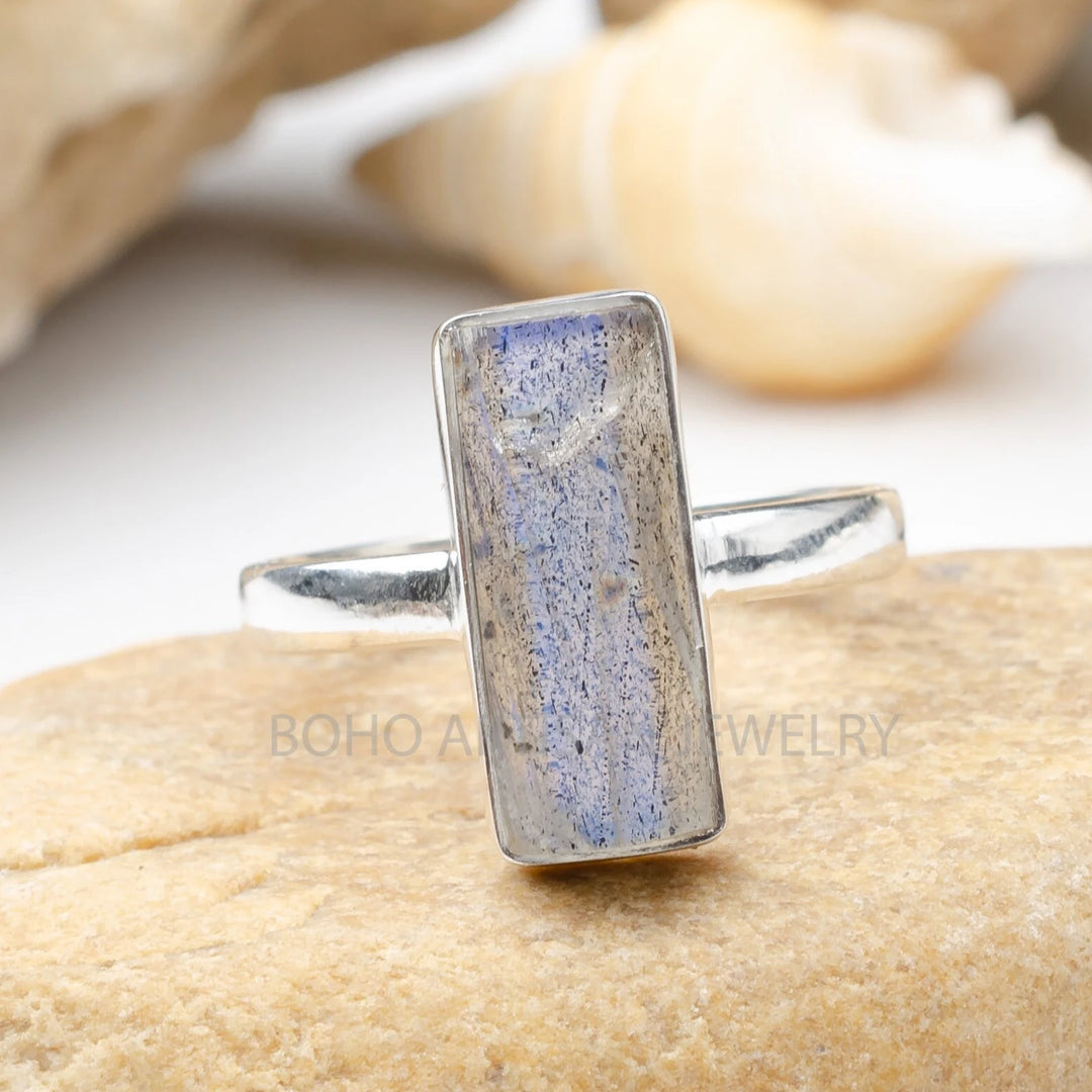 Raw Labradorite Sterling Silver Ring: Twisted Boho Band