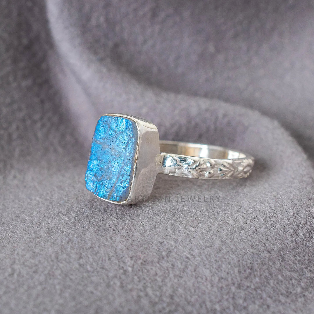 Raw Labradorite Sterling Silver Ring: Floral Boho Gemstone
